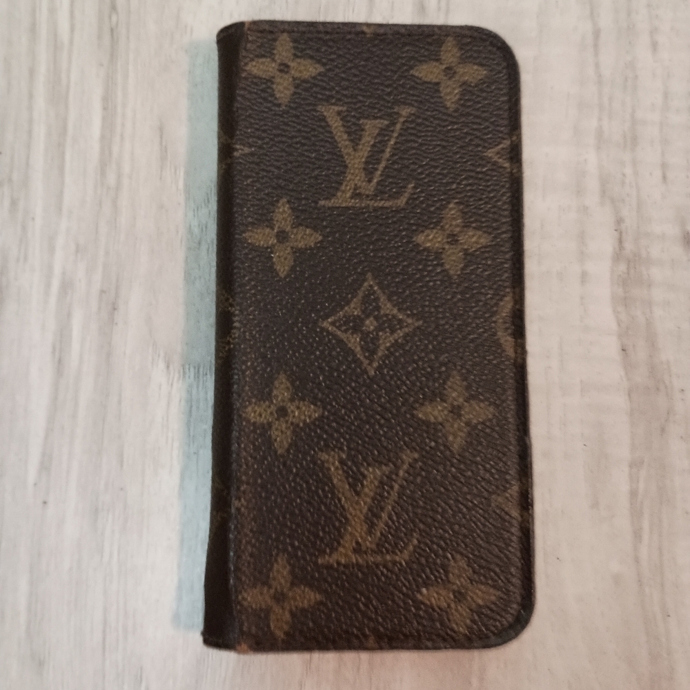 Louis Vuitton I PHONE 6 CASE FOLIO